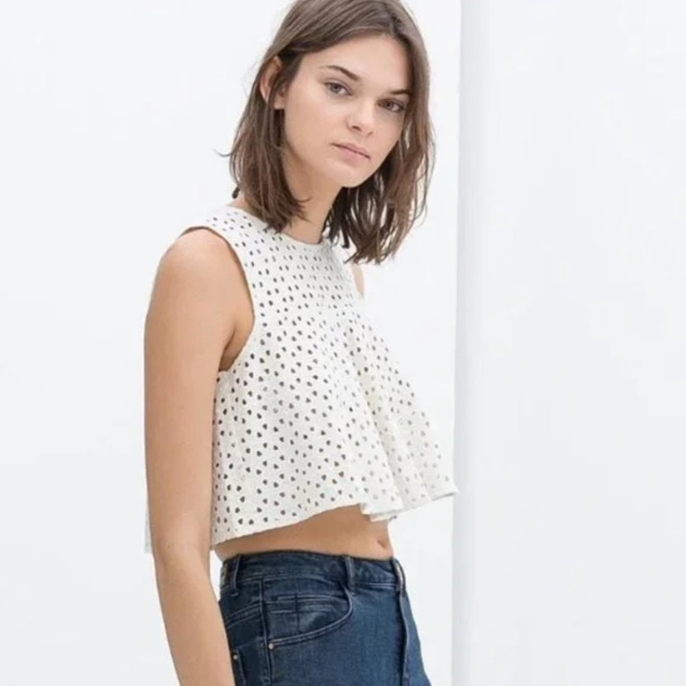 Zara Eyelet Crop Top S